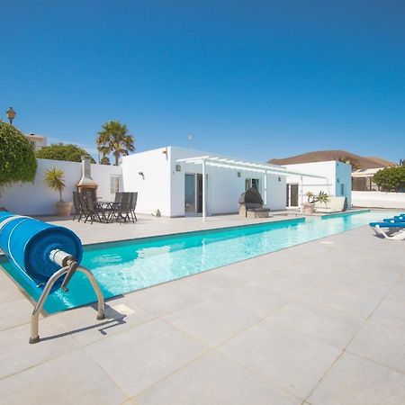 Casa Conil With A Private 25 Meter Heated Pool Villa Exterior photo
